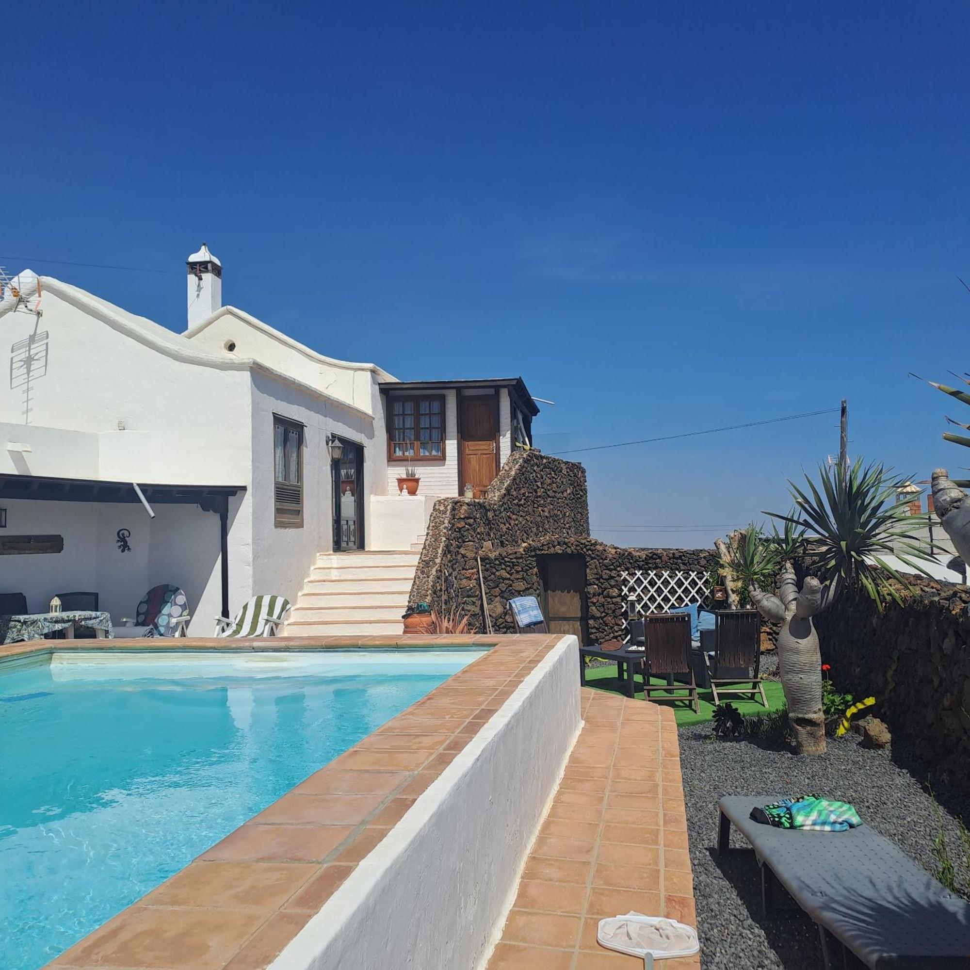 Tipica Lanzarote House Only Adults Acomodação com café da manhã Tías Exterior foto